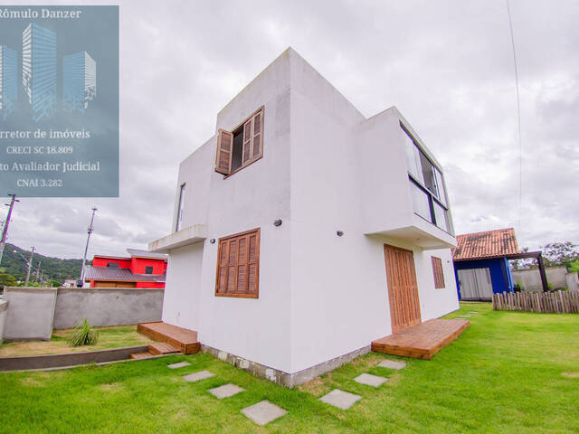 Casa para Venda em Florianópolis - 3