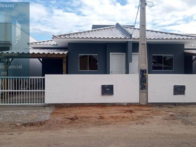 Casa para Venda em Florianópolis - 1