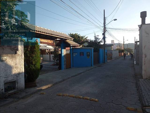 Casa para Venda em Florianópolis - 2