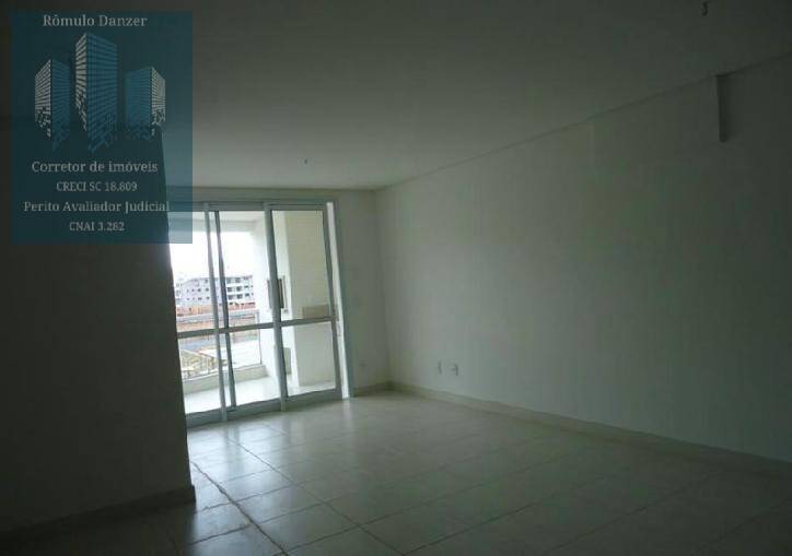 Cobertura à venda com 2 quartos, 228m² - Foto 2