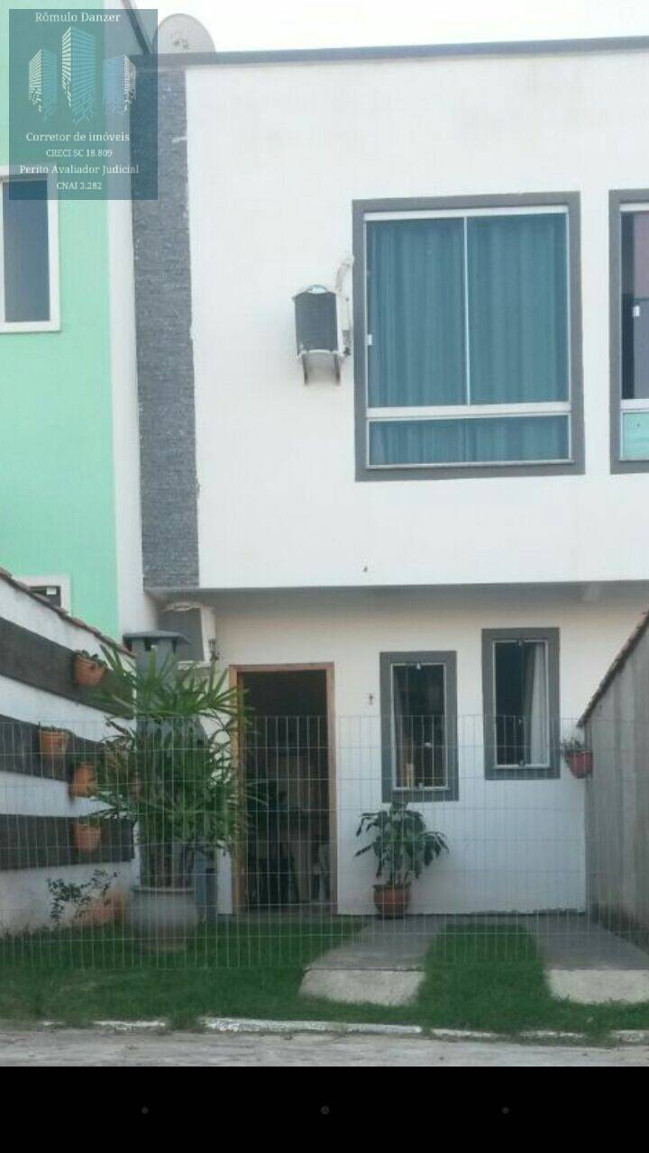 Casa à venda com 2 quartos, 60m² - Foto 11