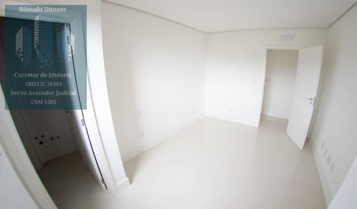 Apartamento à venda com 3 quartos, 115m² - Foto 17