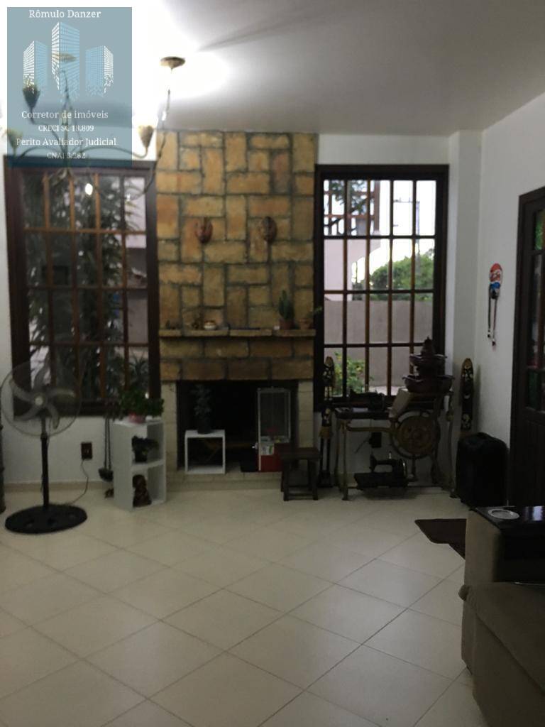 Casa à venda com 3 quartos, 367m² - Foto 25