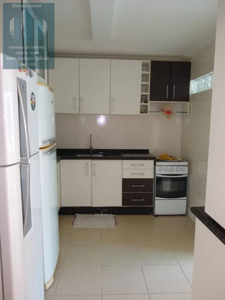 Casa à venda com 3 quartos, 250m² - Foto 8