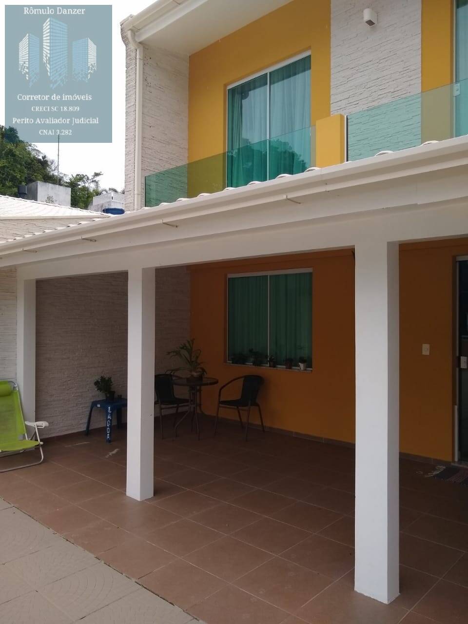 Casa à venda com 3 quartos, 250m² - Foto 2