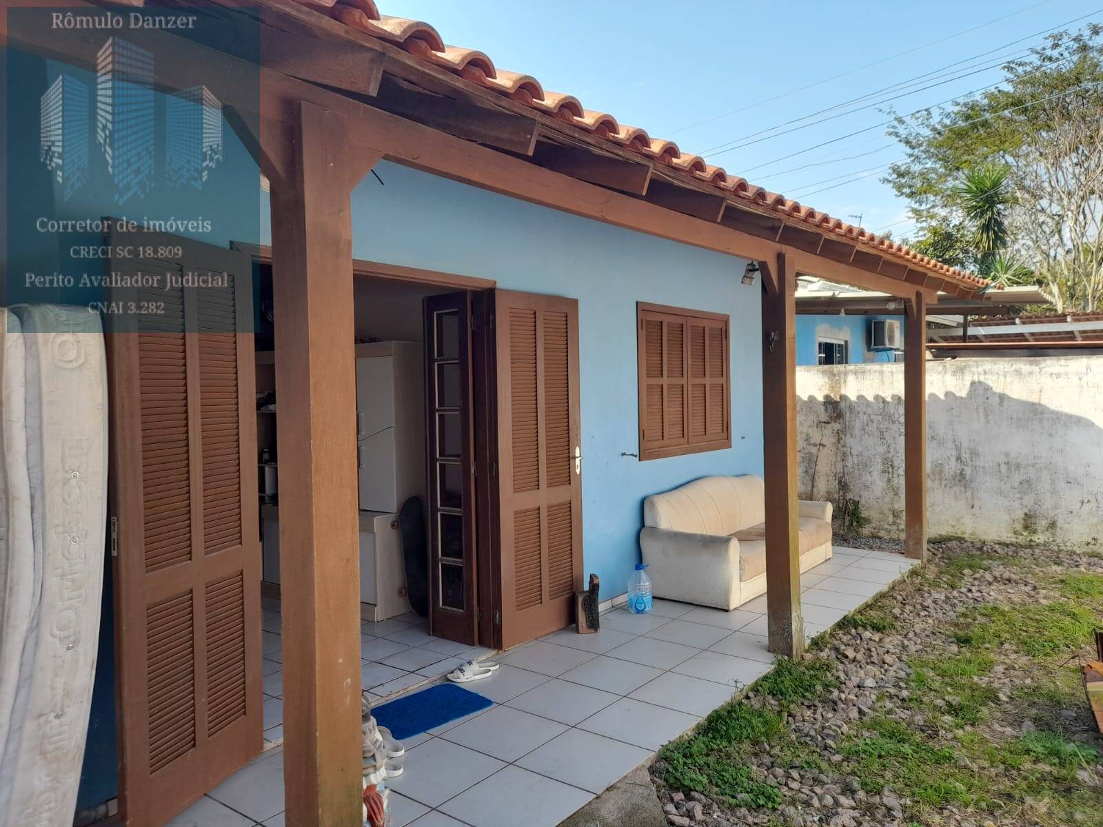 Casa à venda com 6 quartos, 450m² - Foto 1