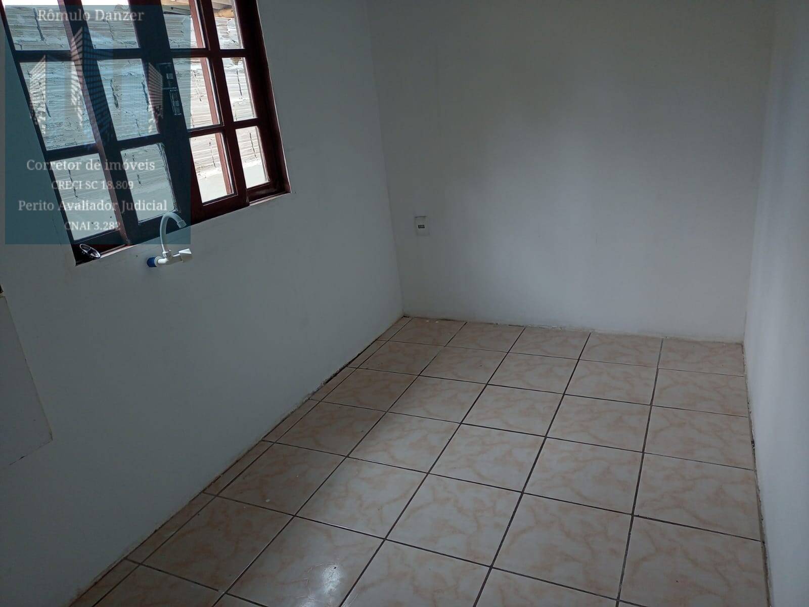 Casa à venda com 8 quartos, 420m² - Foto 8