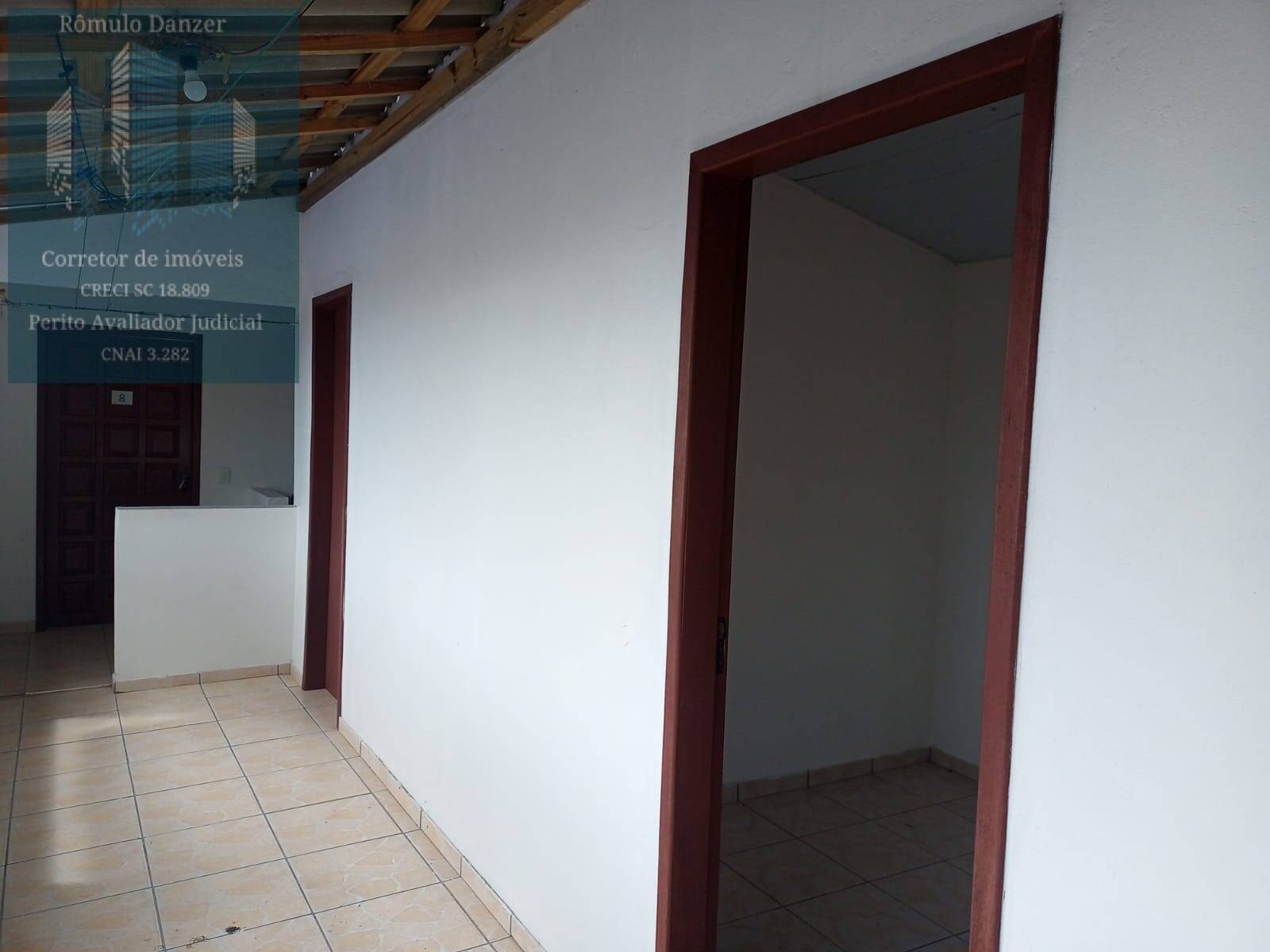 Casa à venda com 8 quartos, 420m² - Foto 17