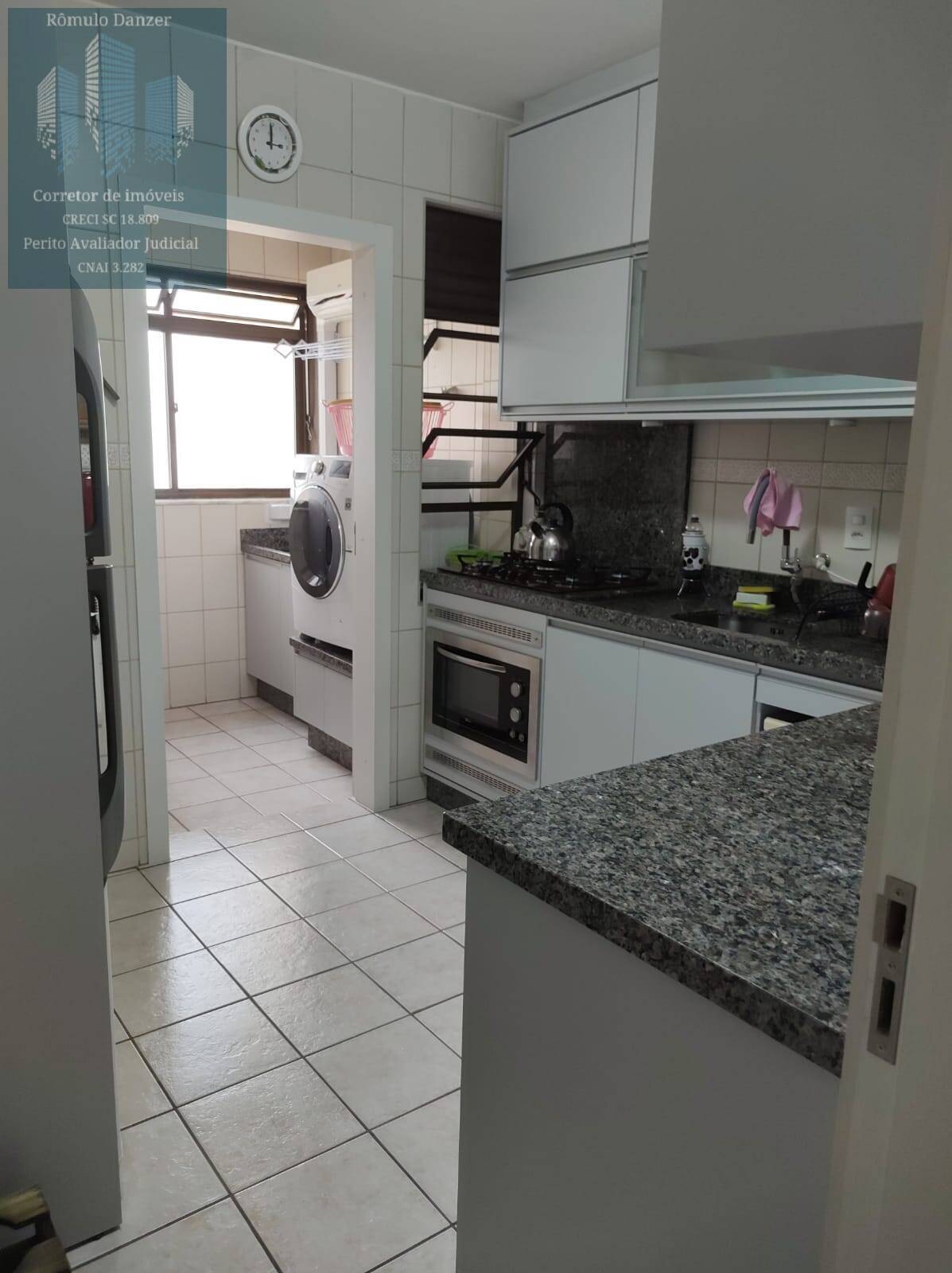 Apartamento à venda com 3 quartos, 82m² - Foto 35