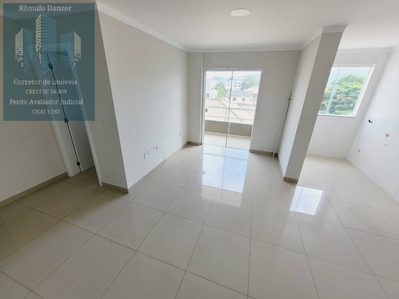 Apartamento à venda com 2 quartos, 75m² - Foto 5