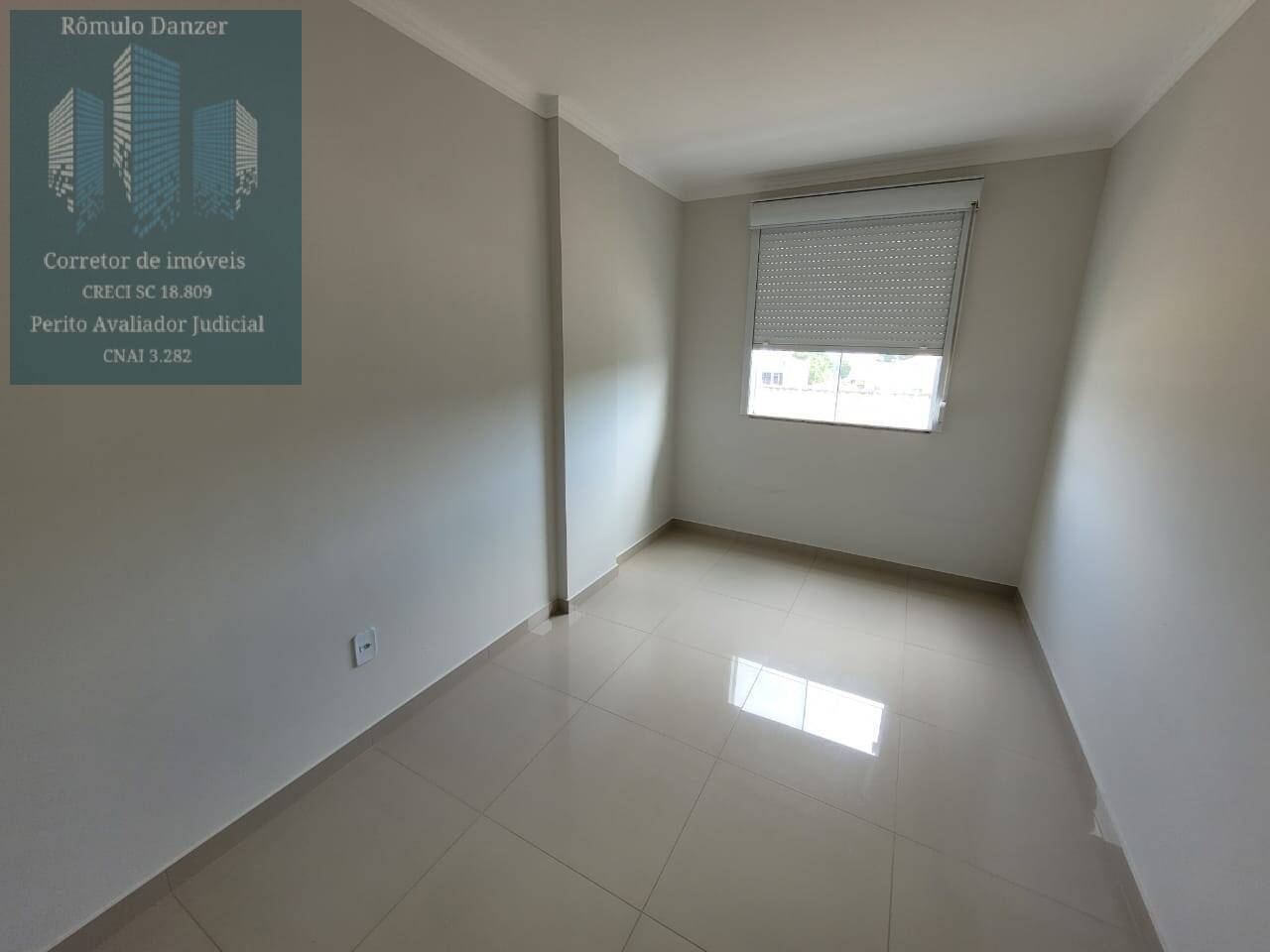 Apartamento à venda com 2 quartos, 75m² - Foto 9