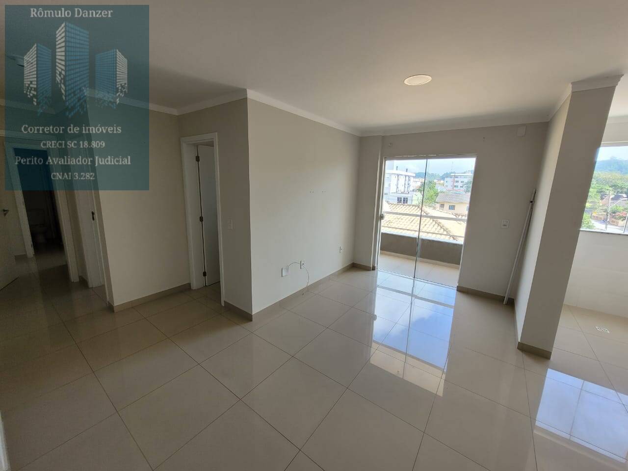 Apartamento à venda com 2 quartos, 75m² - Foto 14