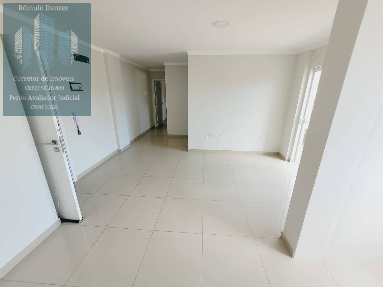 Apartamento à venda com 2 quartos, 75m² - Foto 17