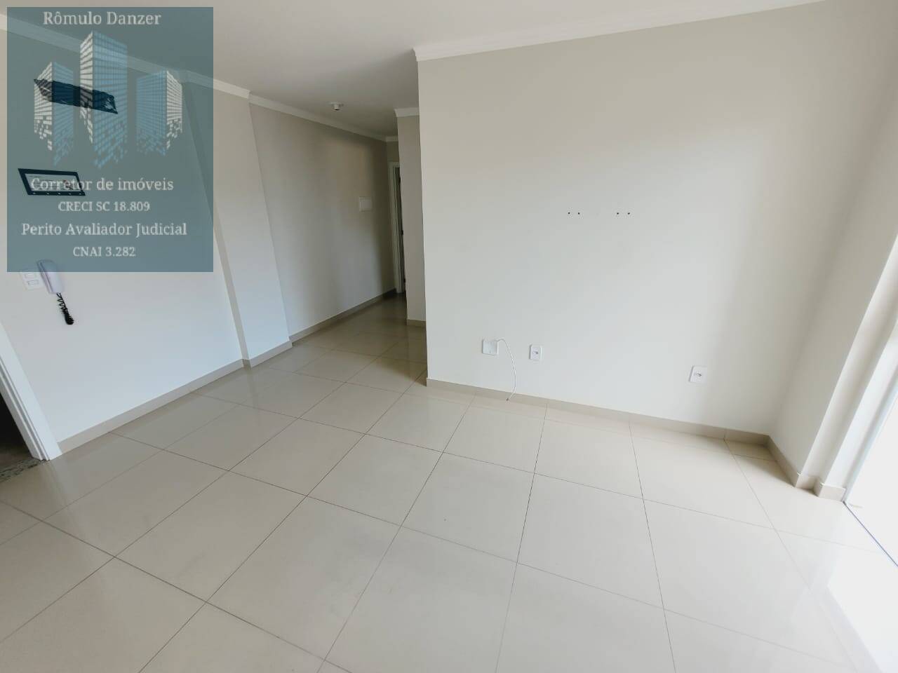 Apartamento à venda com 2 quartos, 75m² - Foto 19