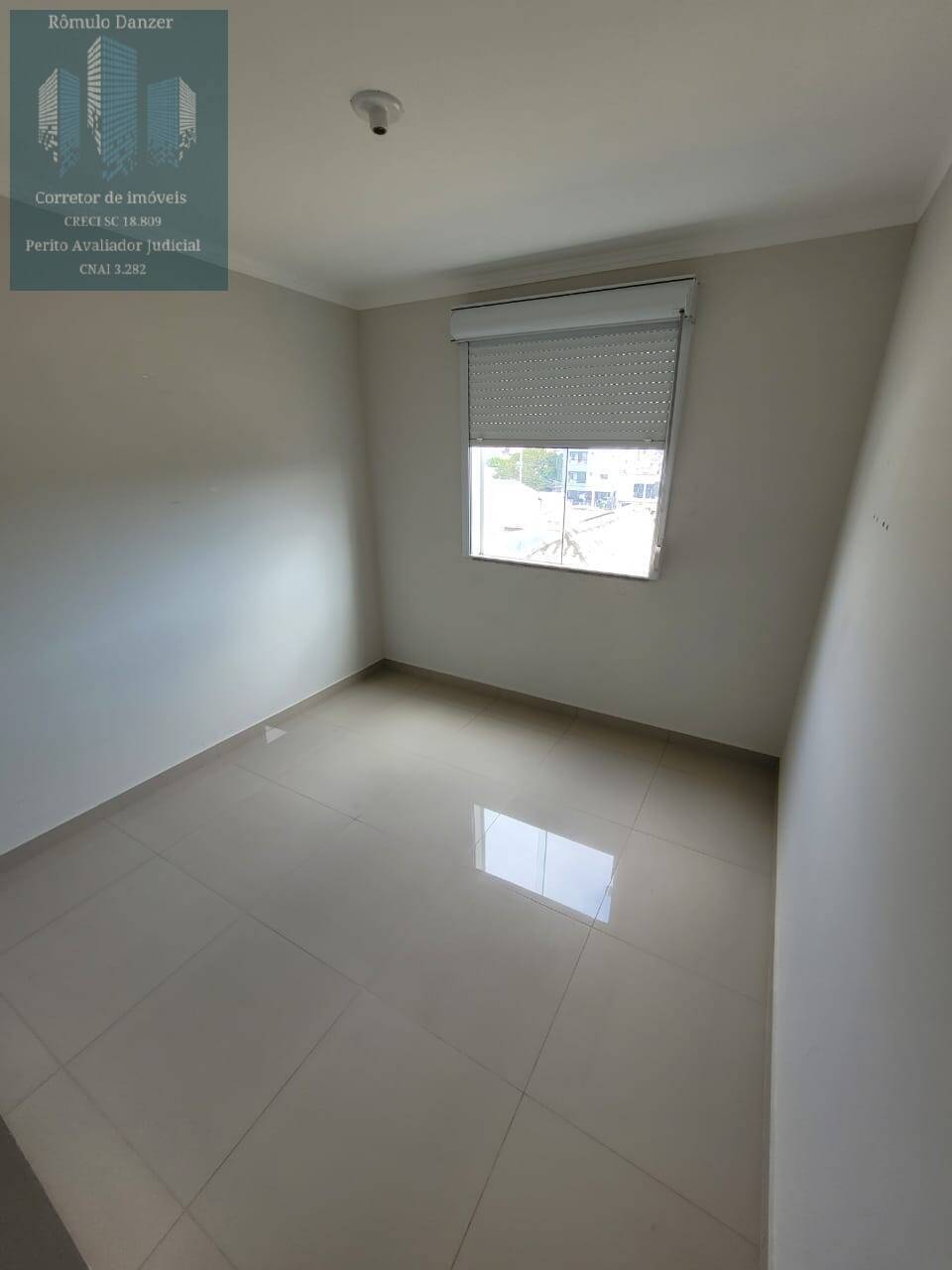 Apartamento à venda com 2 quartos, 75m² - Foto 23