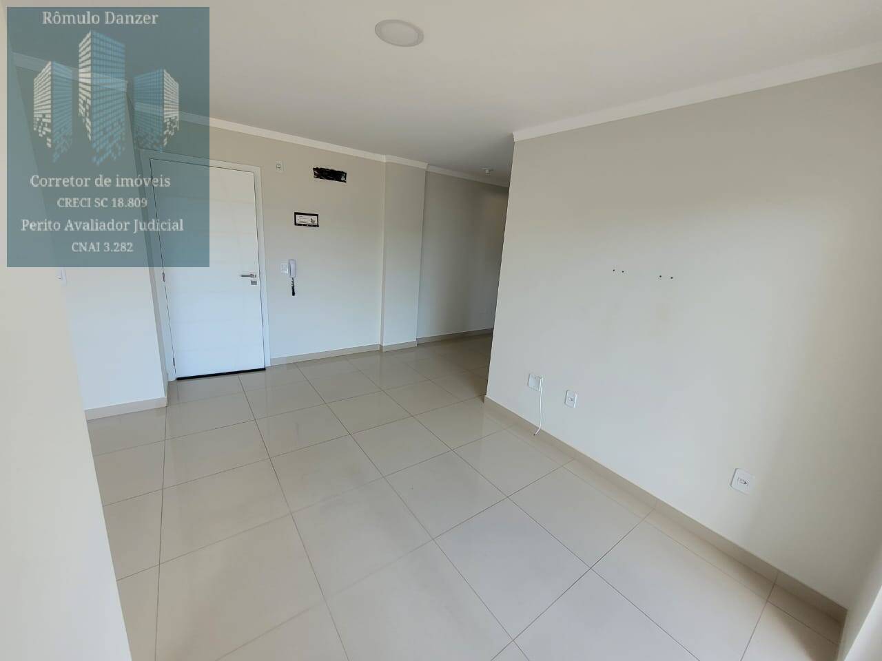 Apartamento à venda com 2 quartos, 75m² - Foto 25