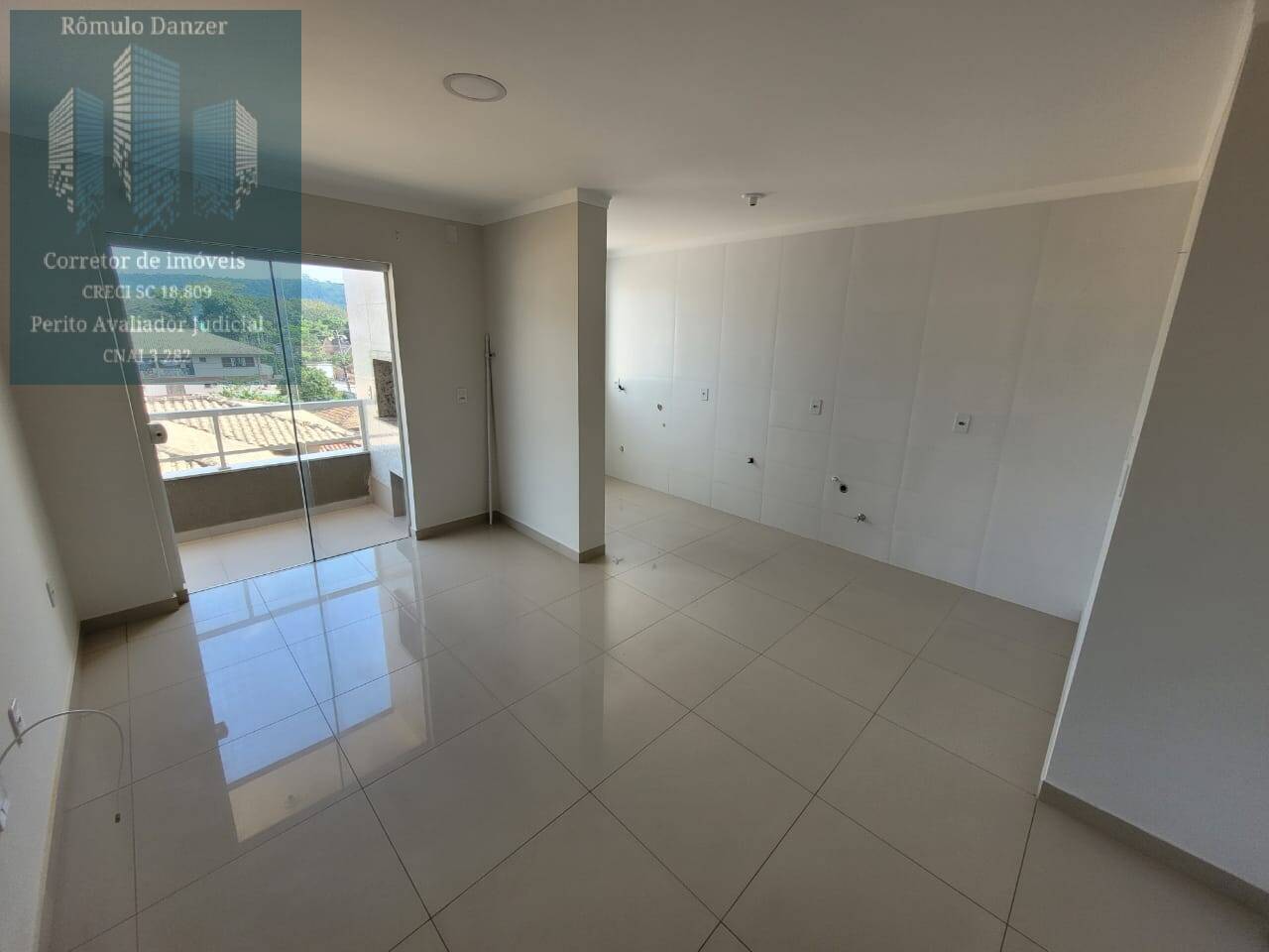 Apartamento à venda com 2 quartos, 75m² - Foto 27