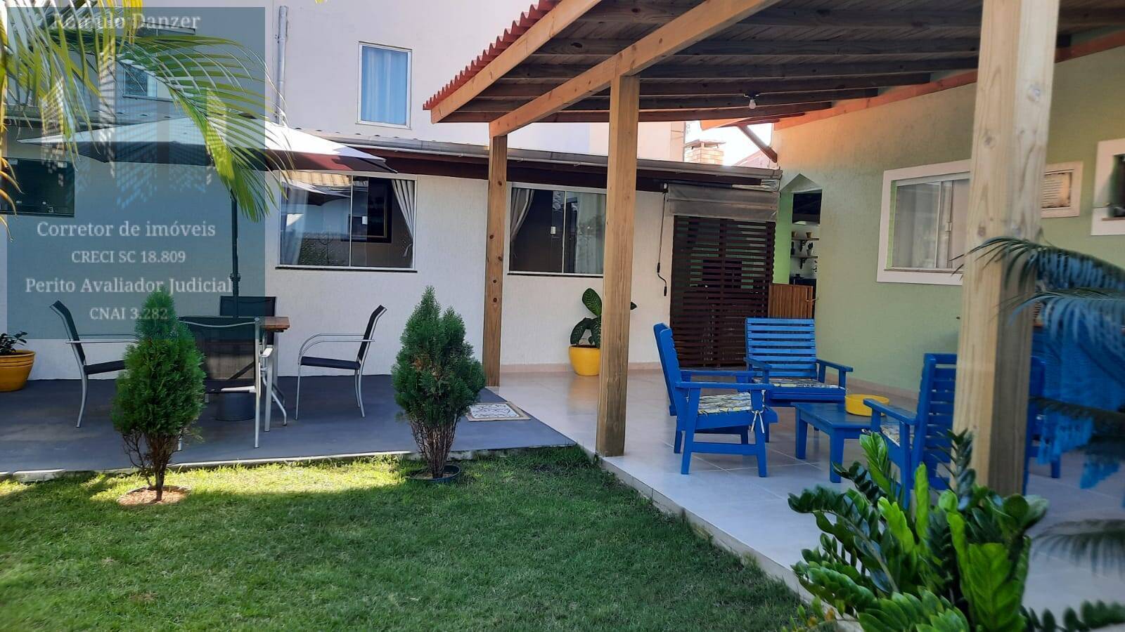 Casa à venda com 5 quartos, 150m² - Foto 2