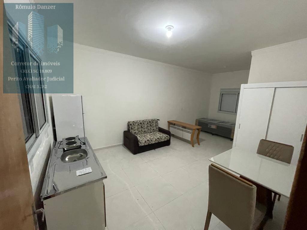 Apartamento à venda com 8 quartos, 206m² - Foto 6