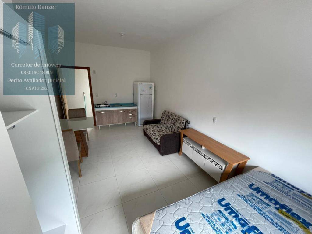 Apartamento à venda com 8 quartos, 206m² - Foto 18