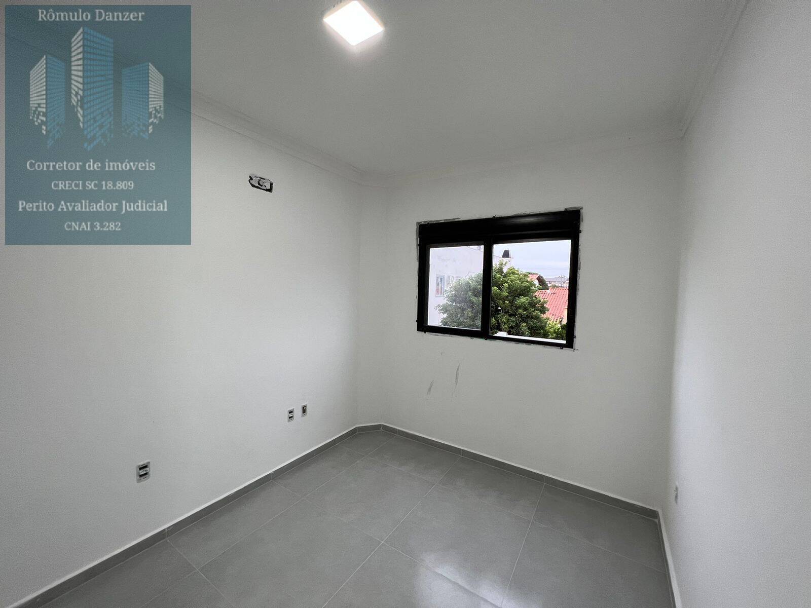 Casa à venda com 3 quartos, 115m² - Foto 14