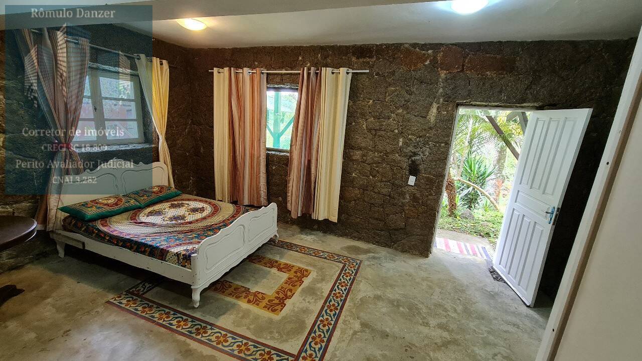 Casa à venda com 10 quartos, 700m² - Foto 10