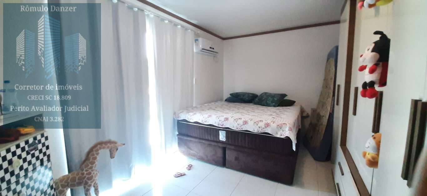 Casa à venda com 2 quartos, 90m² - Foto 9