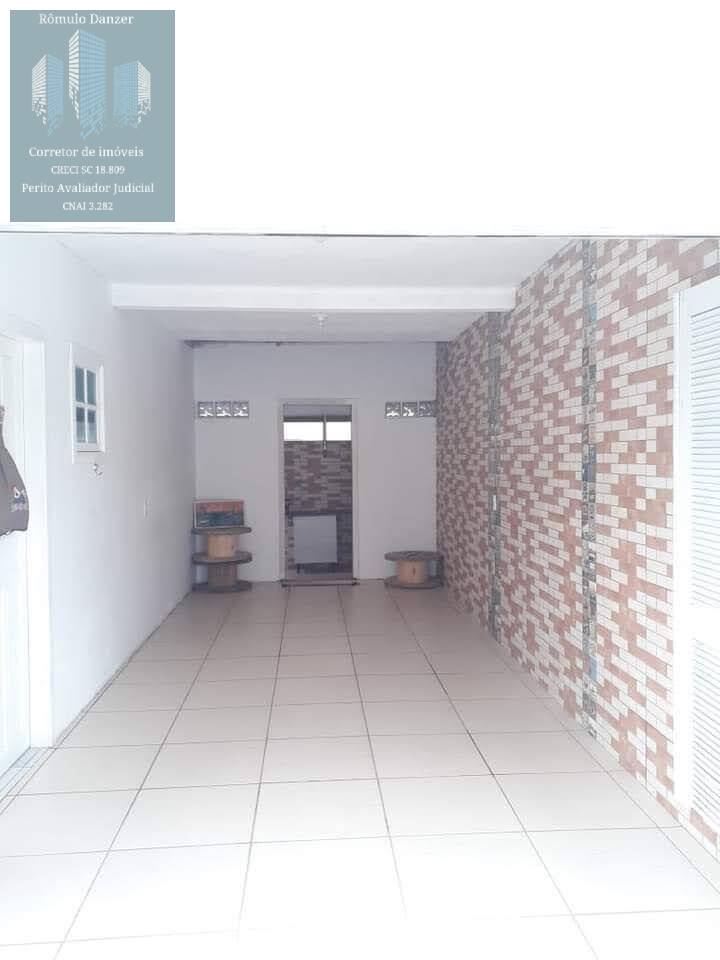 Casa à venda com 3 quartos, 150m² - Foto 2