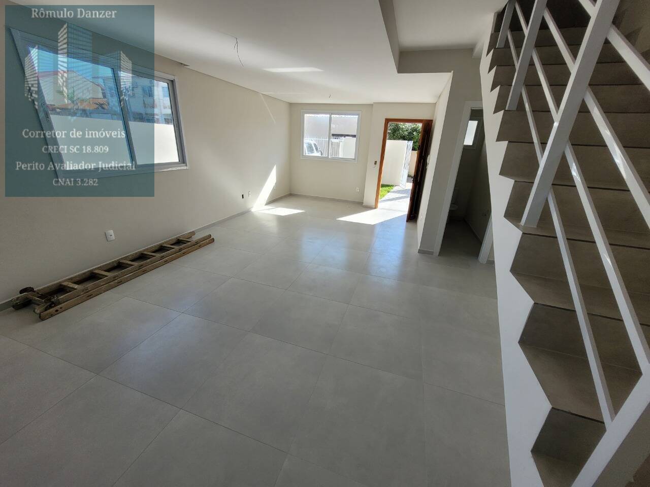 Casa à venda com 3 quartos, 120m² - Foto 4