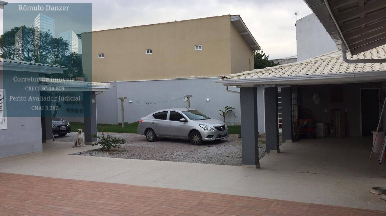 Casa à venda com 3 quartos, 300m² - Foto 8