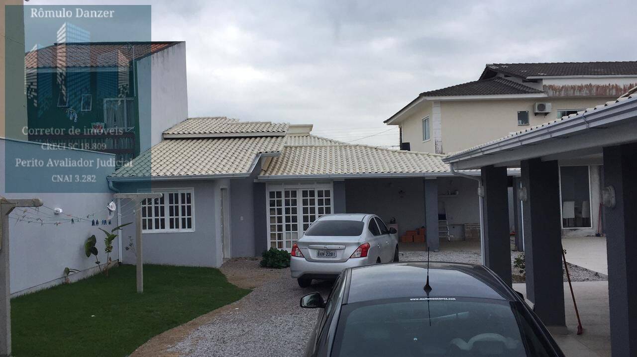 Casa à venda com 3 quartos, 300m² - Foto 2