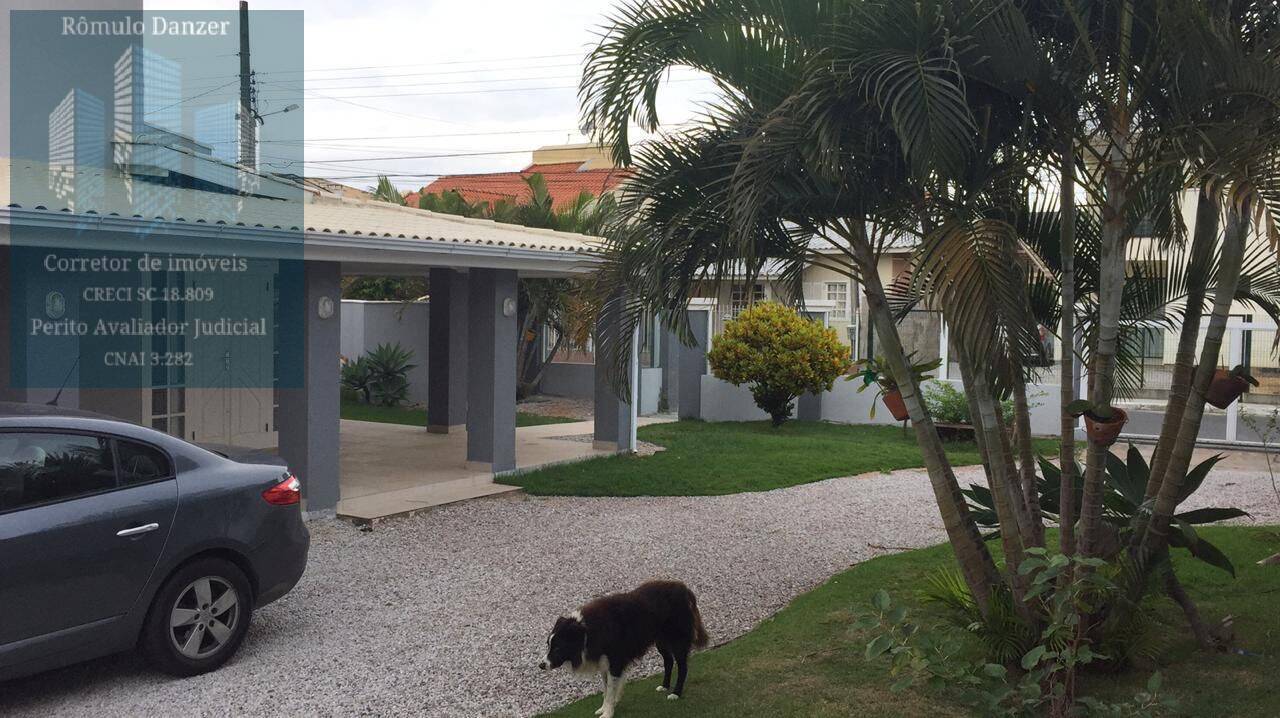 Casa à venda com 3 quartos, 300m² - Foto 15