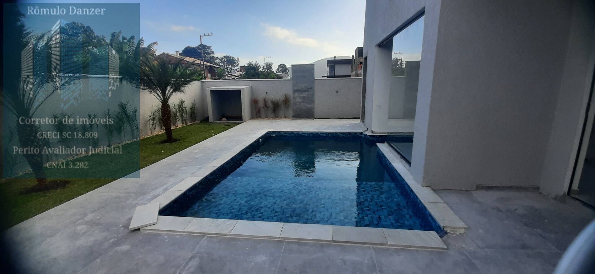 Casa à venda com 4 quartos, 255m² - Foto 4