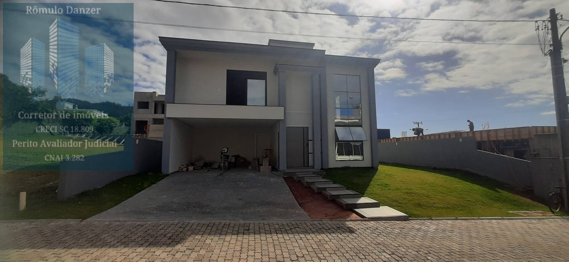 Casa à venda com 4 quartos, 257m² - Foto 2