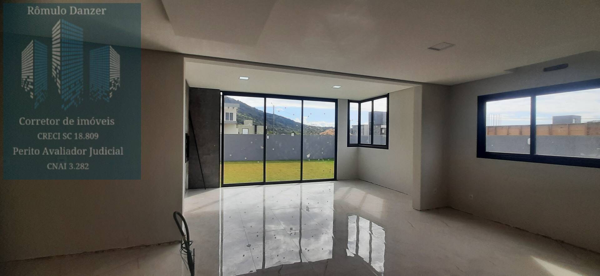 Casa à venda com 4 quartos, 257m² - Foto 11