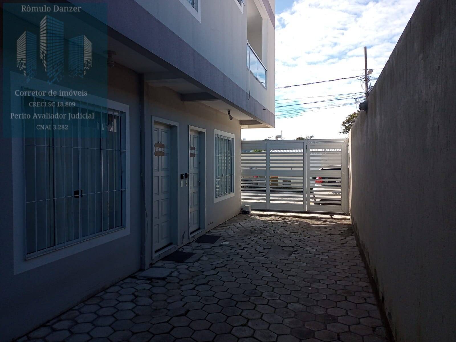 Apartamento à venda com 3 quartos, 150m² - Foto 3