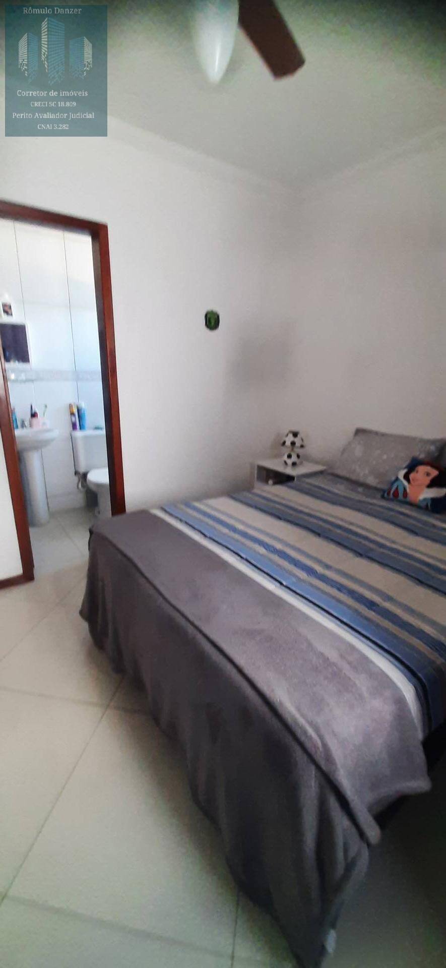 Apartamento à venda com 2 quartos, 62m² - Foto 11