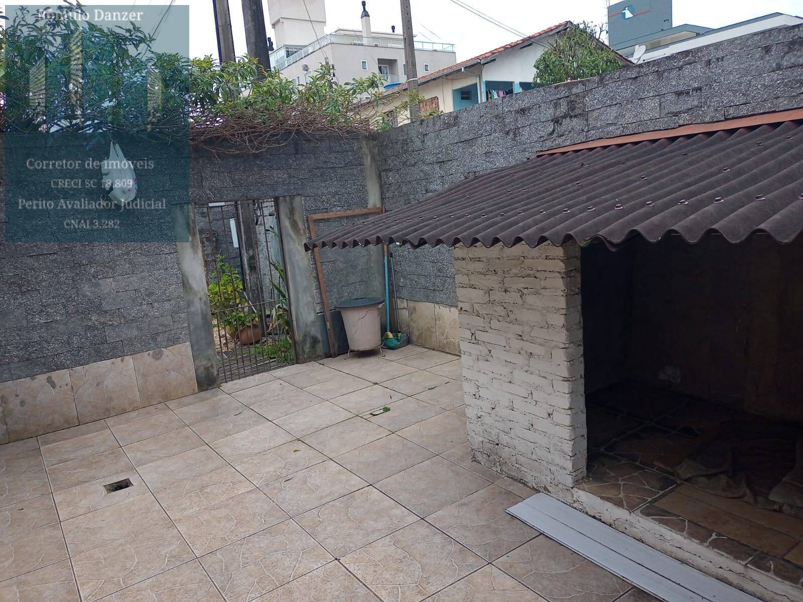 Casa à venda com 3 quartos, 200m² - Foto 22