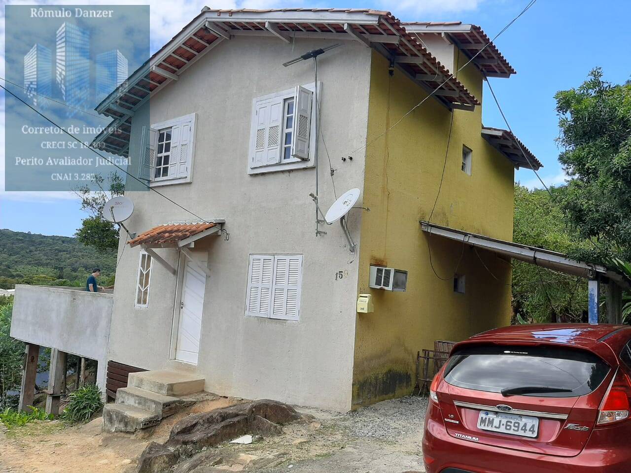 Casa à venda com 3 quartos, 90m² - Foto 1