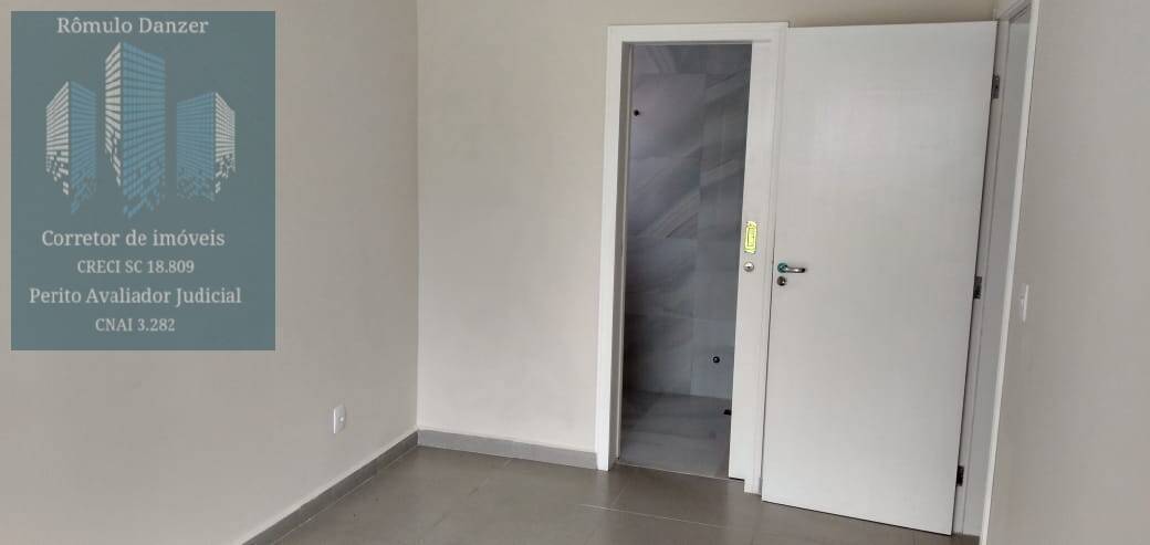 Casa à venda com 2 quartos, 107m² - Foto 7