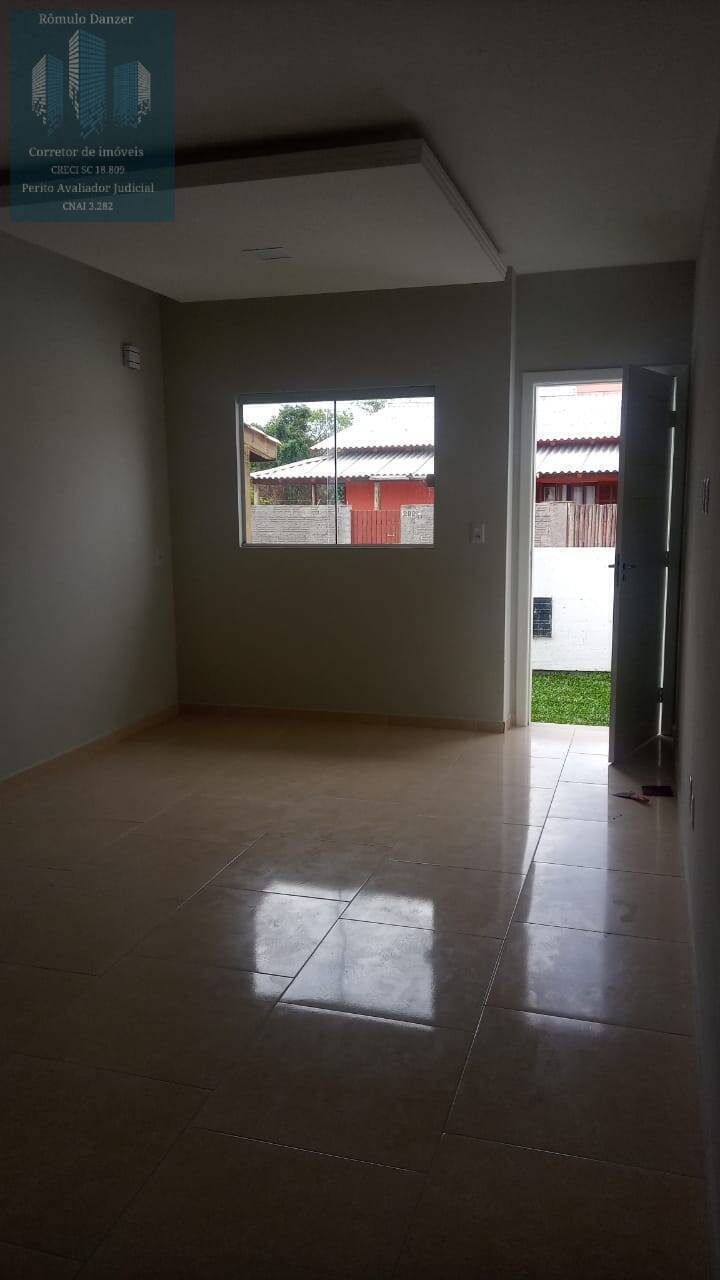 Casa à venda com 3 quartos, 100m² - Foto 3