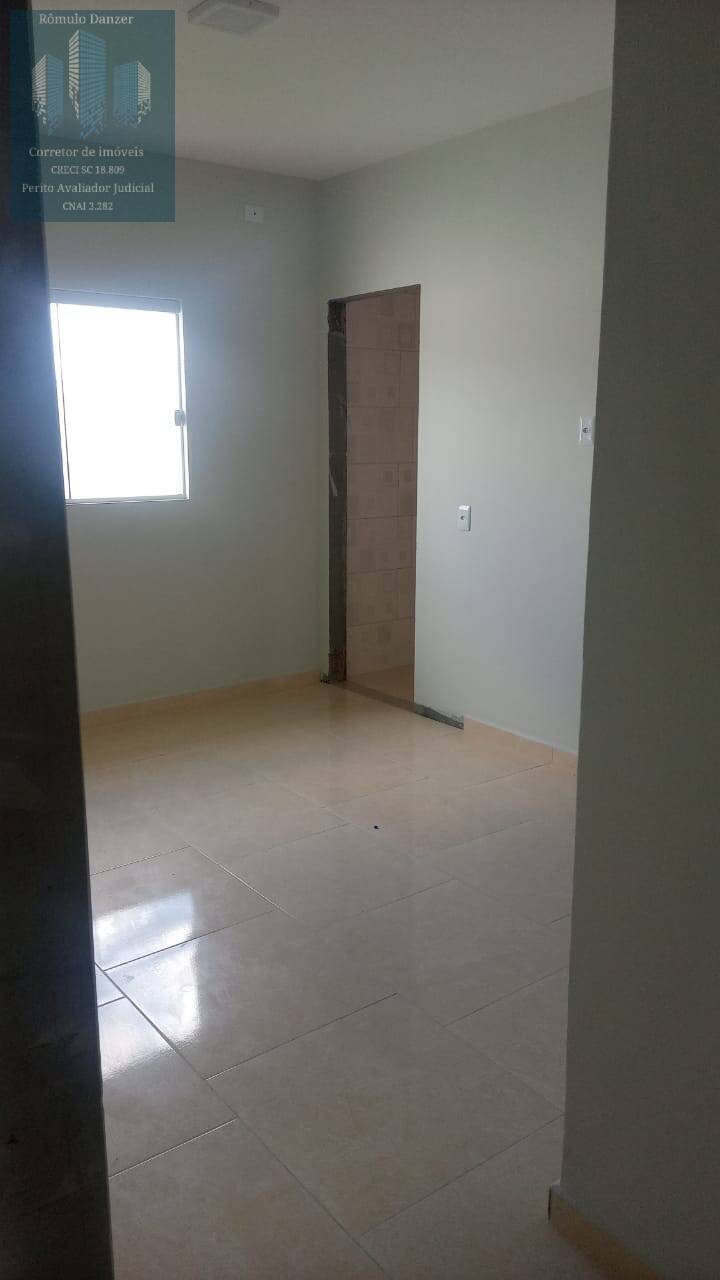 Casa à venda com 3 quartos, 100m² - Foto 7