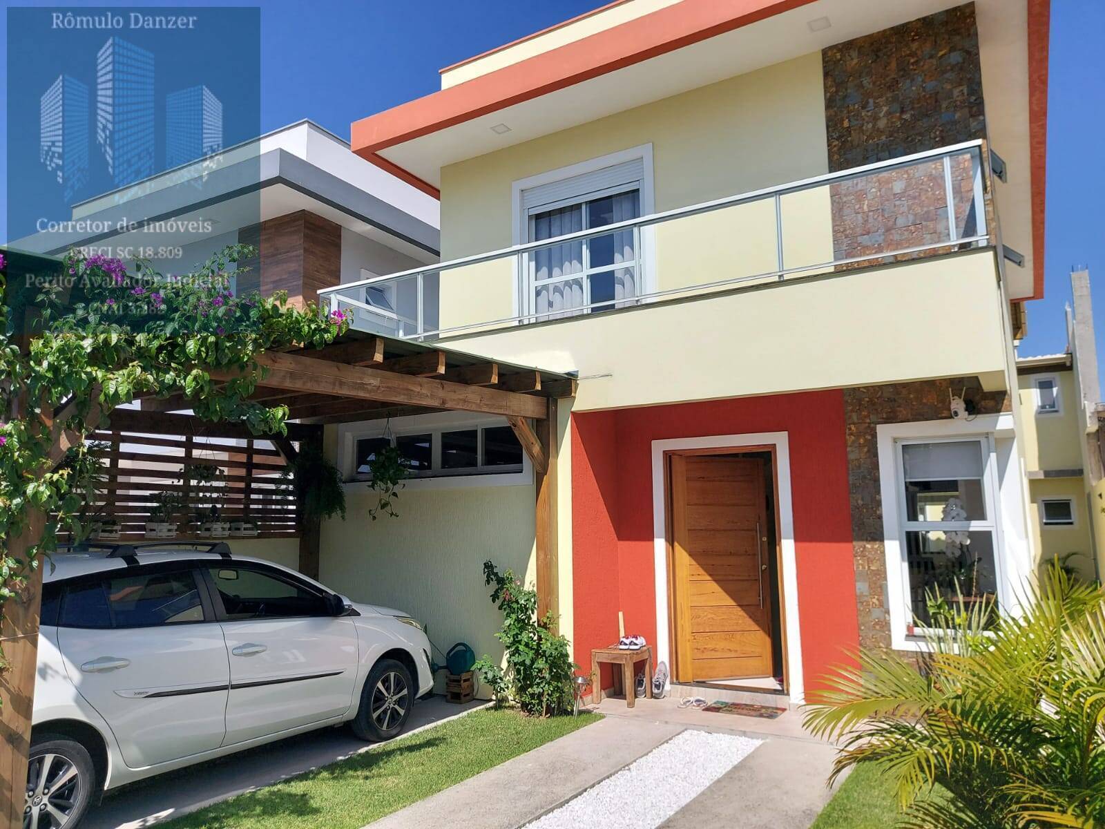 Casa à venda com 4 quartos, 200m² - Foto 1