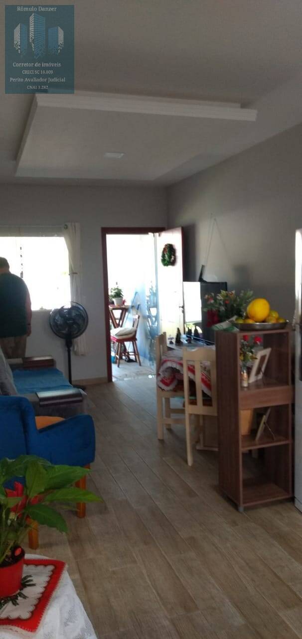 Casa à venda com 3 quartos, 75m² - Foto 8