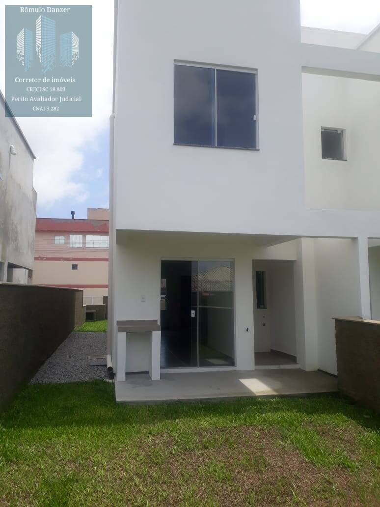 Casa à venda com 1 quarto, 185m² - Foto 2