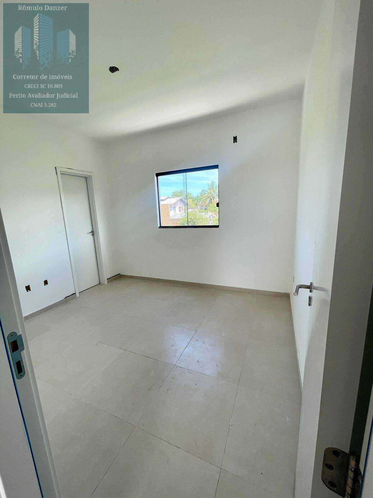 Casa à venda com 3 quartos, 123m² - Foto 11