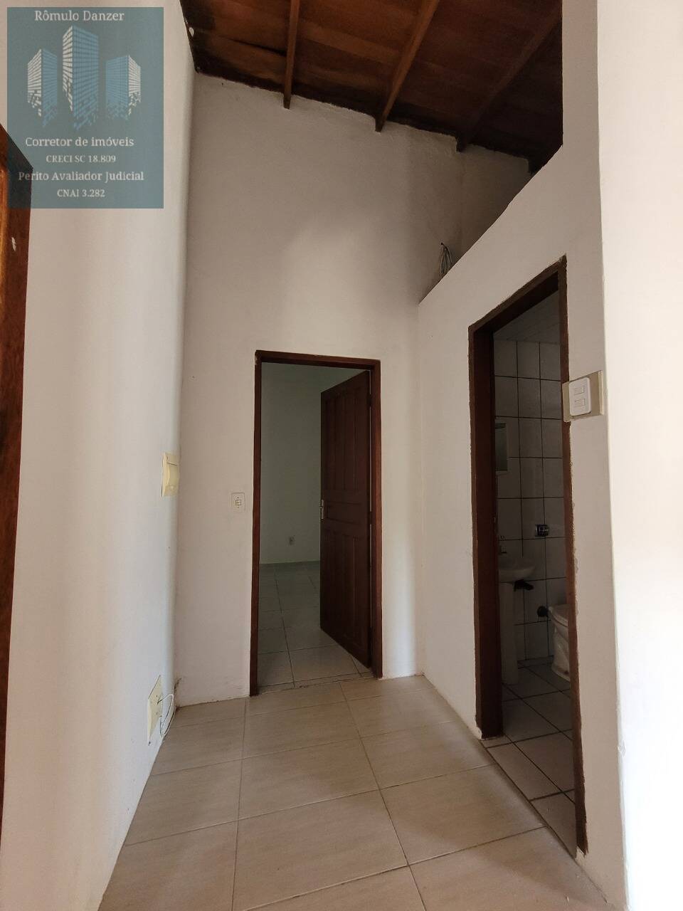 Casa à venda com 3 quartos, 120m² - Foto 11