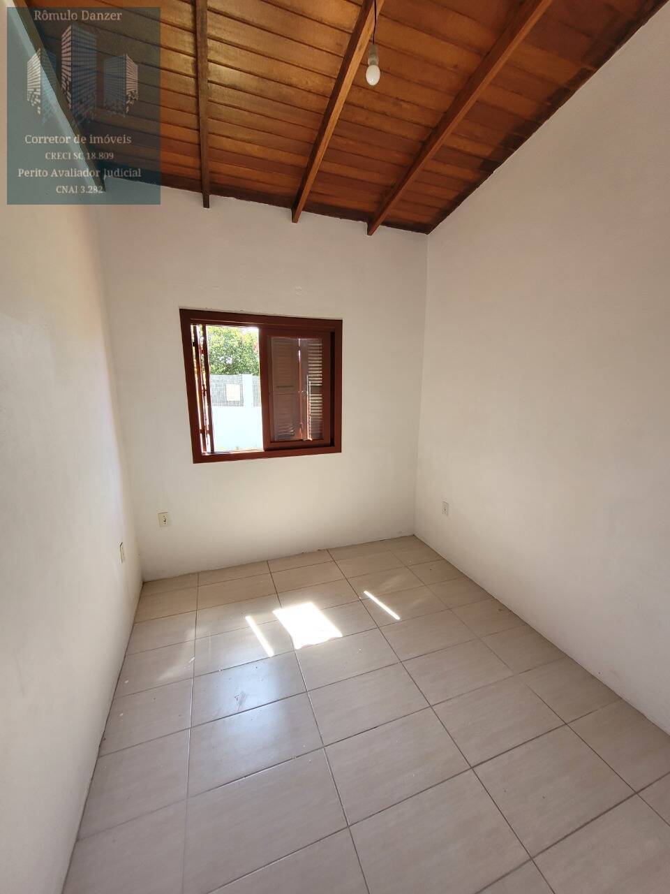 Casa à venda com 3 quartos, 120m² - Foto 25