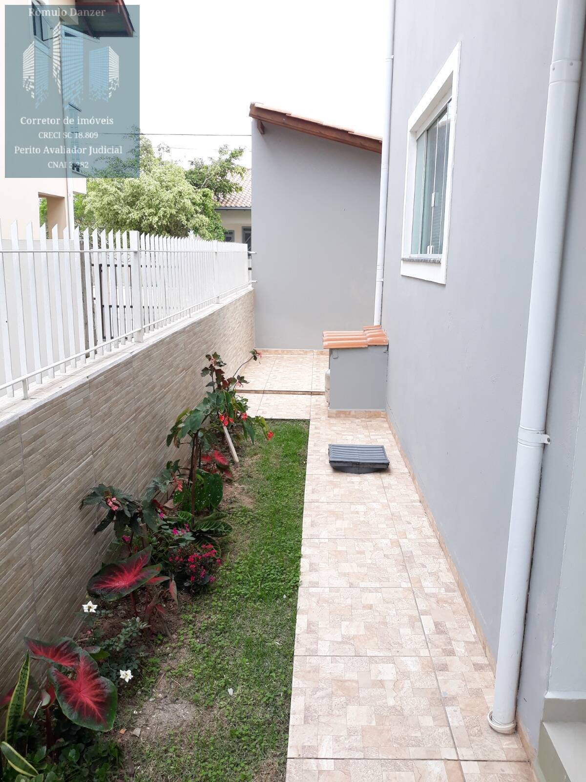 Casa à venda com 3 quartos, 200m² - Foto 42