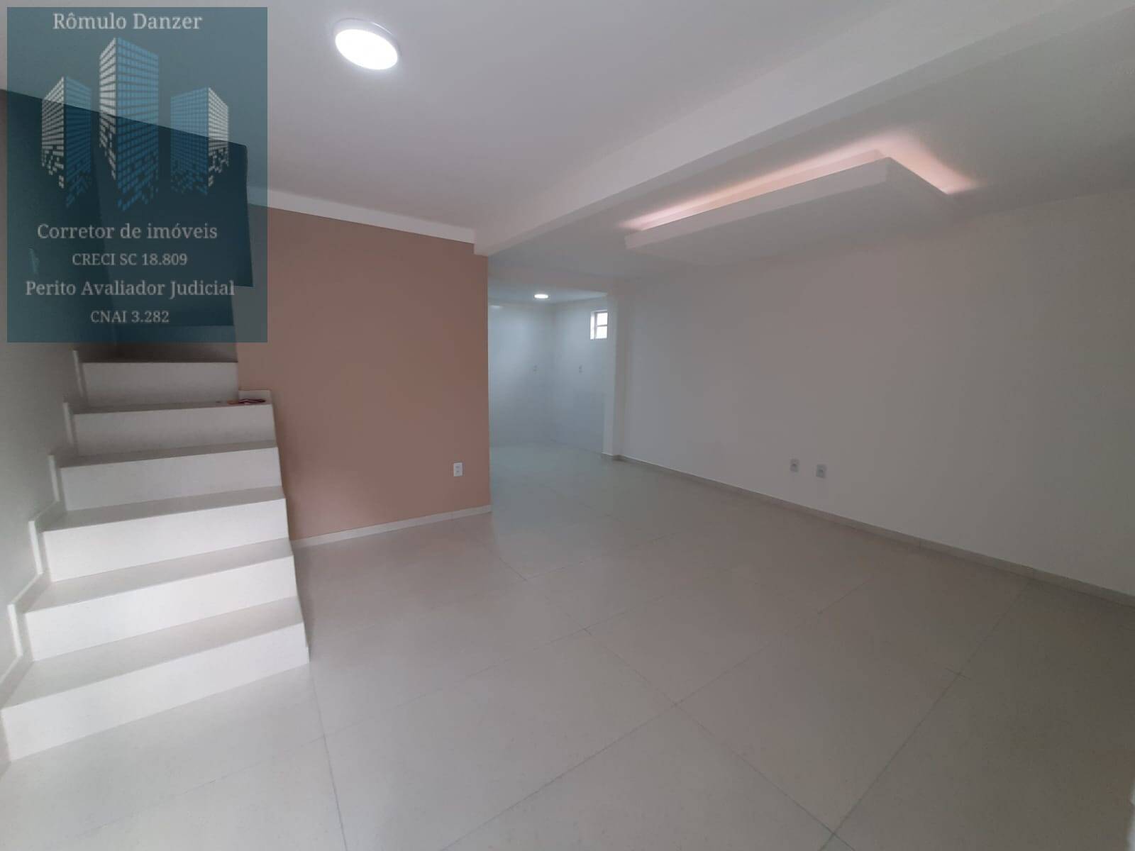 Casa à venda com 3 quartos, 74m² - Foto 7